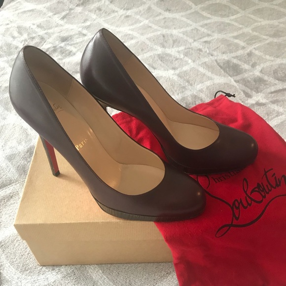 Christian Louboutin Shoes - Christian Louboutin Simple Pump Size 39